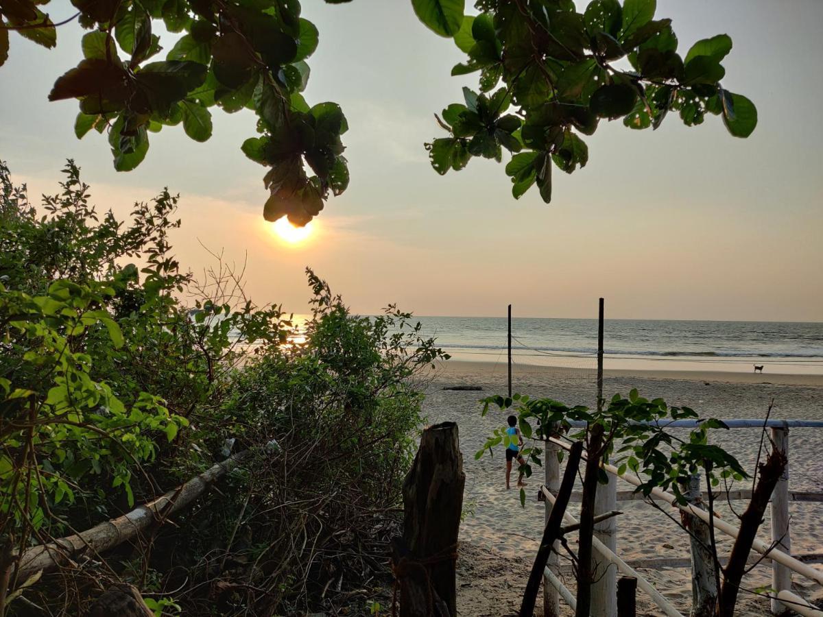Surya Beach Cafe And Stay Gokarna (Karnataka) Exterior foto