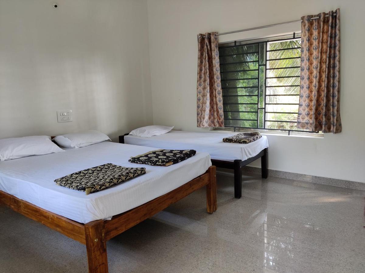 Surya Beach Cafe And Stay Gokarna (Karnataka) Exterior foto